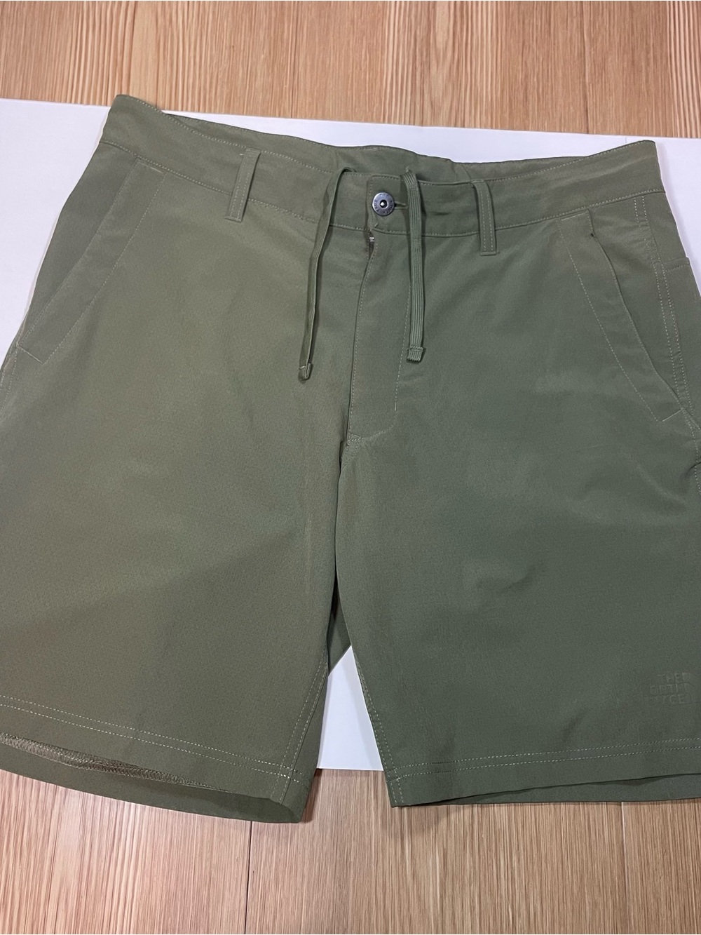 The North Face Mens Size 34 Olive Green Hiking Shorts Drawstring.9inch